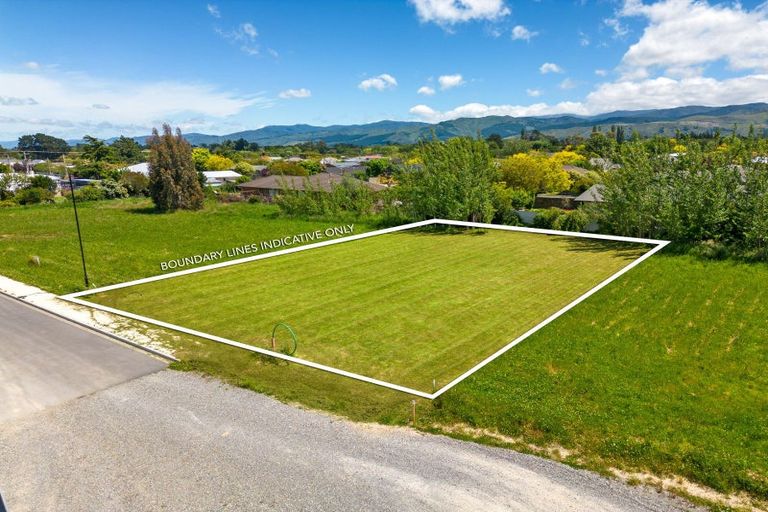 Photo of property in 23 Kakariki Crescent, Carterton, 5713