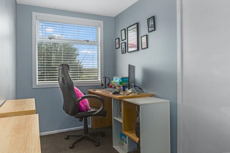 Photo of property in 28 Paremata Crescent, Paremata, Porirua, 5024