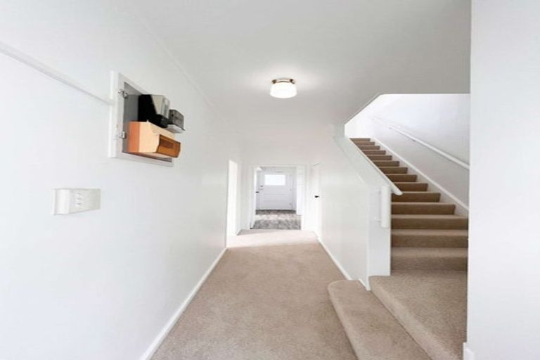 Photo of property in 45 Tahapa Crescent, Meadowbank, Auckland, 1072