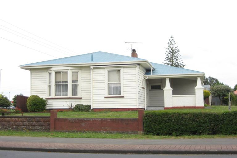 Photo of property in 77 Queen Street, Pukekohe, 2120