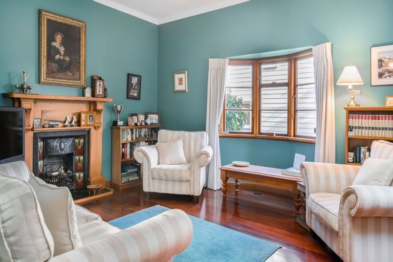 Photo of property in 27 Marina Grove, Hutt Central, Lower Hutt, 5010