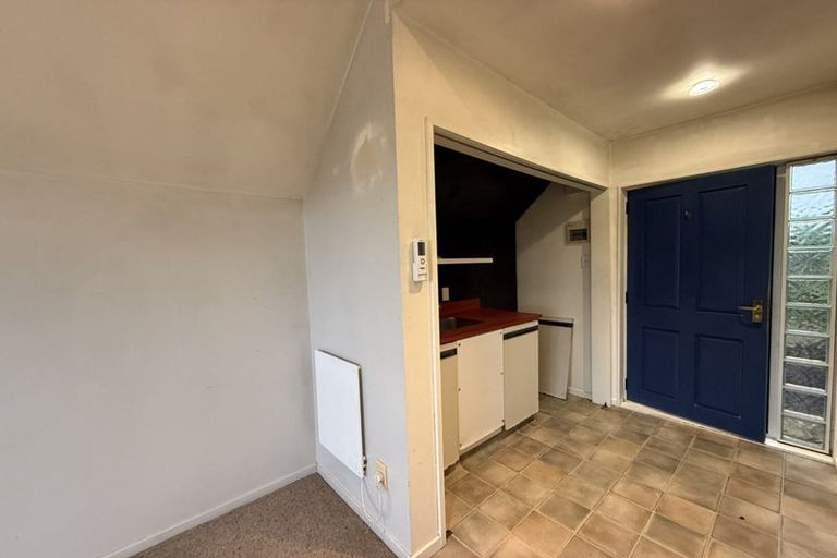 Photo of property in 8 Sandhurst Way, Crofton Downs, Wellington, 6035