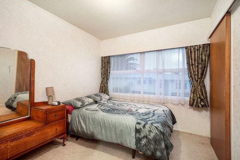 Photo of property in 45 Rehia Road, Massey, Auckland, 0614