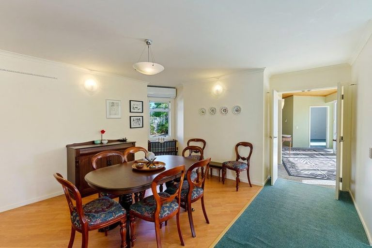 Photo of property in 2 Marewa Place, Waikanae Beach, Waikanae, 5036