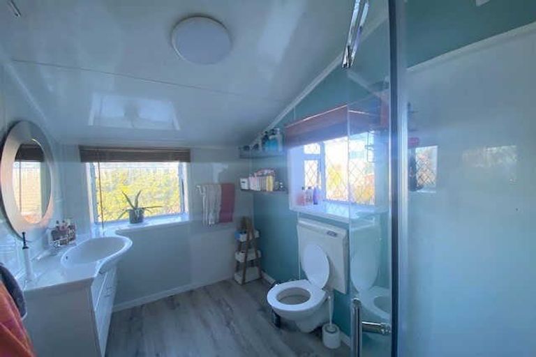 Photo of property in 167 Memorial Avenue, Burnside, Christchurch, 8053