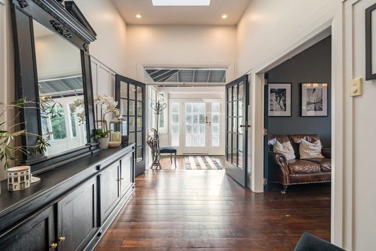 Photo of property in 33 Wairere Road, Belmont, Lower Hutt, 5010