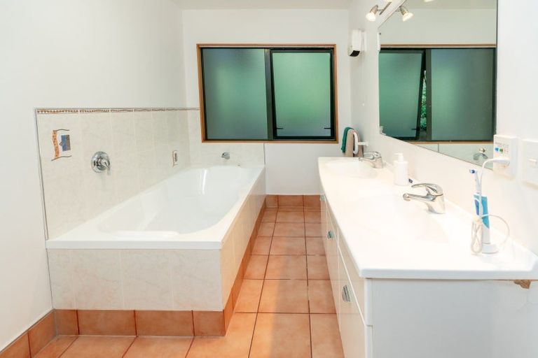 Photo of property in 101 Huia Street, Waikanae, 5391