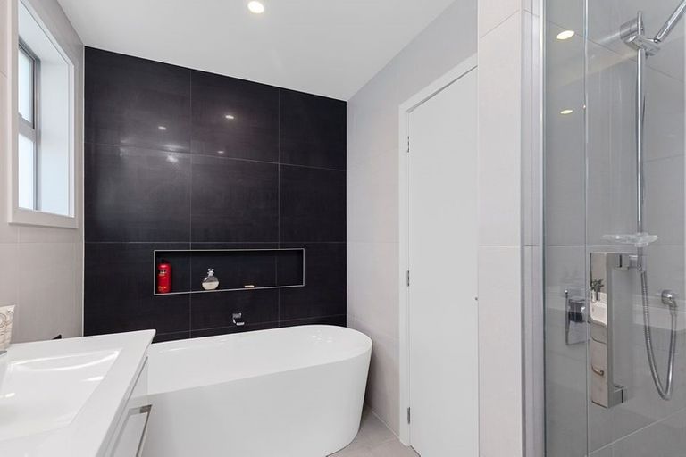 Photo of property in 66a Arran Road, Browns Bay, Auckland, 0630