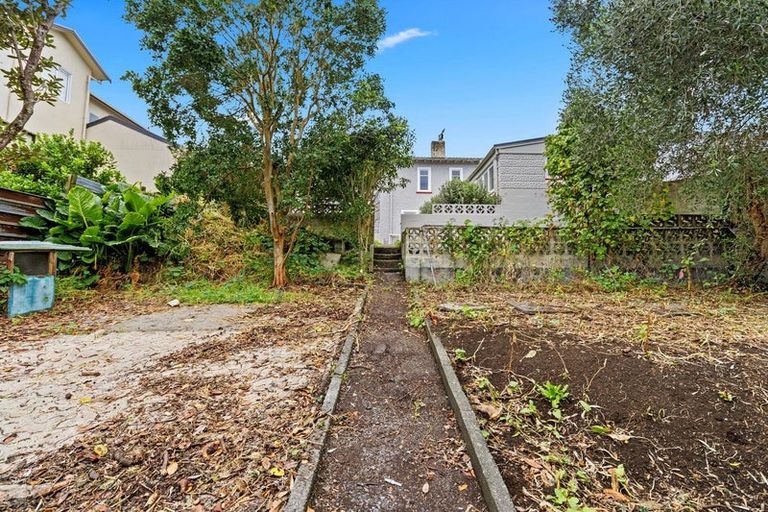 Photo of property in 53 Dorset Avenue, Westown, New Plymouth, 4310