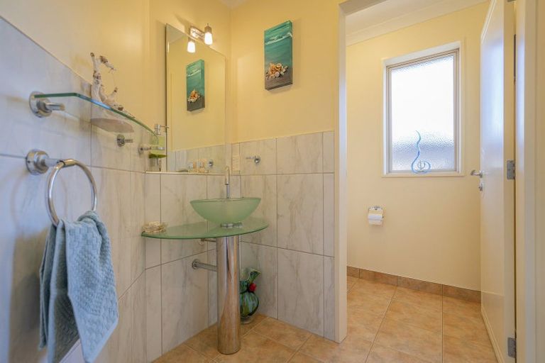 Photo of property in 38 Motukorure Parade, Cooks Beach, Whitianga, 3591