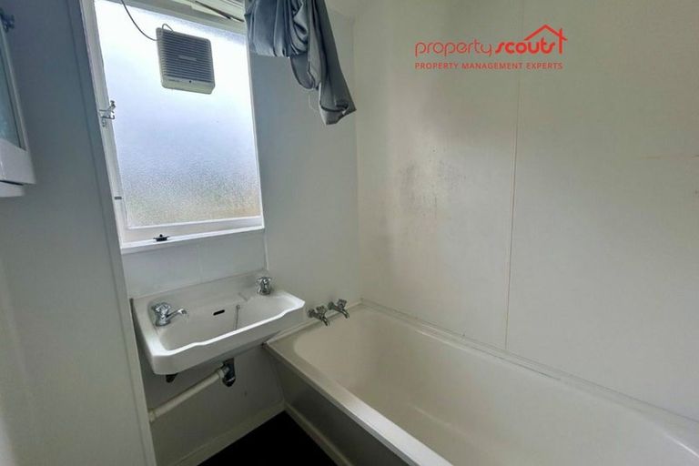 Photo of property in 78-80 Hereford Street, Cannons Creek, Porirua, 5024