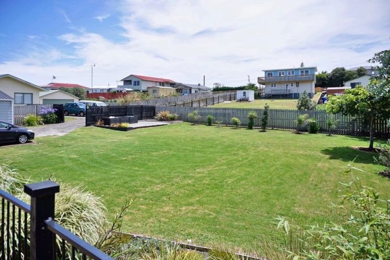 Photo of property in 40 Pukehina Parade, Pukehina, Te Puke, 3189