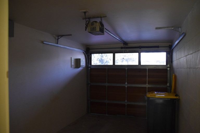 Photo of property in 6/6-8 Pannill Place, Oteha, Auckland, 0632