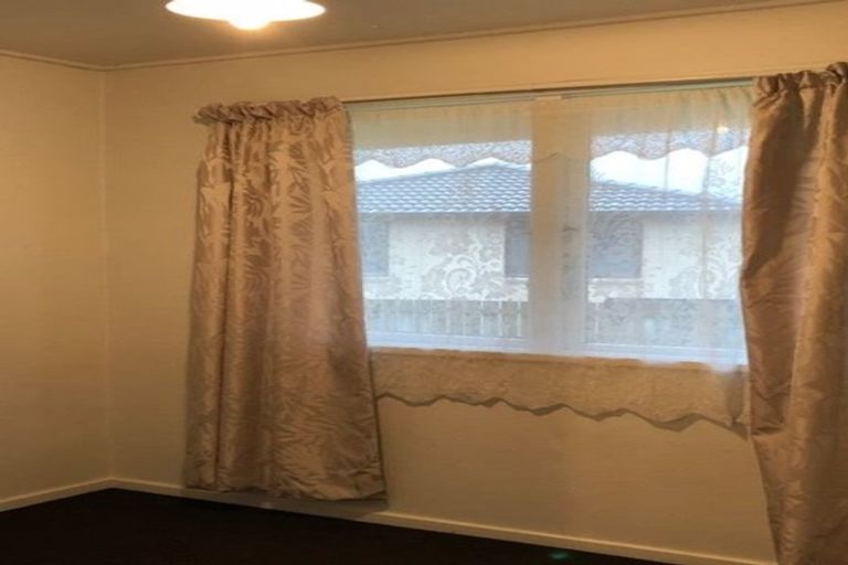 Photo of property in 6 Tawa Place, Waiuku, 2123