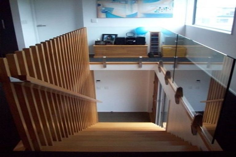 Photo of property in 1 Lakshmi Place, Khandallah, Wellington, 6035