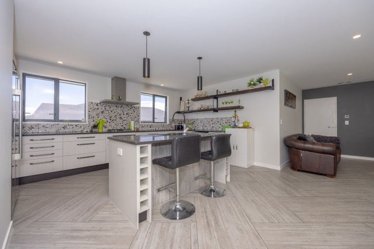 Photo of property in 11 Teal Place, Lake Hawea, Wanaka, 9382