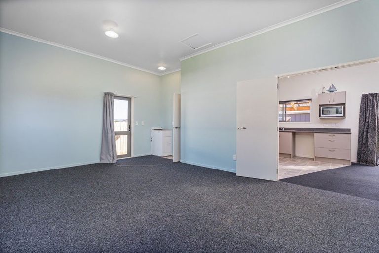 Photo of property in 14 Rena Place, Whitianga, 3510