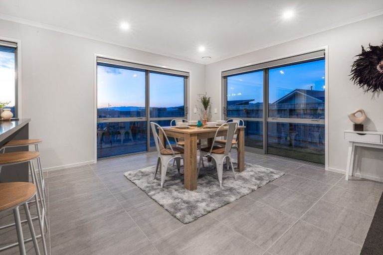 Photo of property in 7 Weatherdeck Close, Whitby, Porirua, 5024