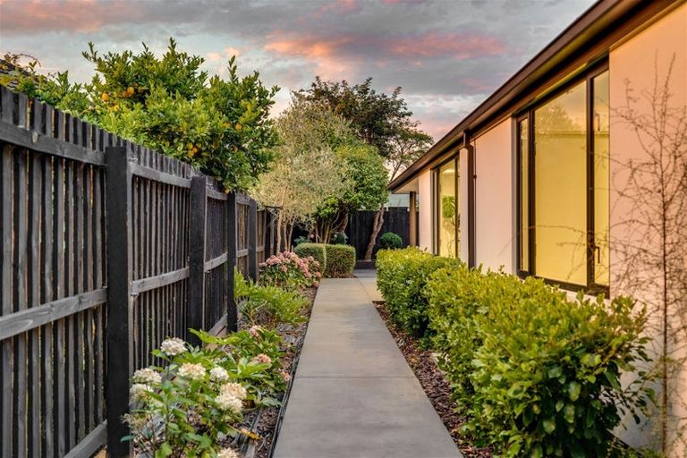 Photo of property in 71b Wairakei Road, Bryndwr, Christchurch, 8052