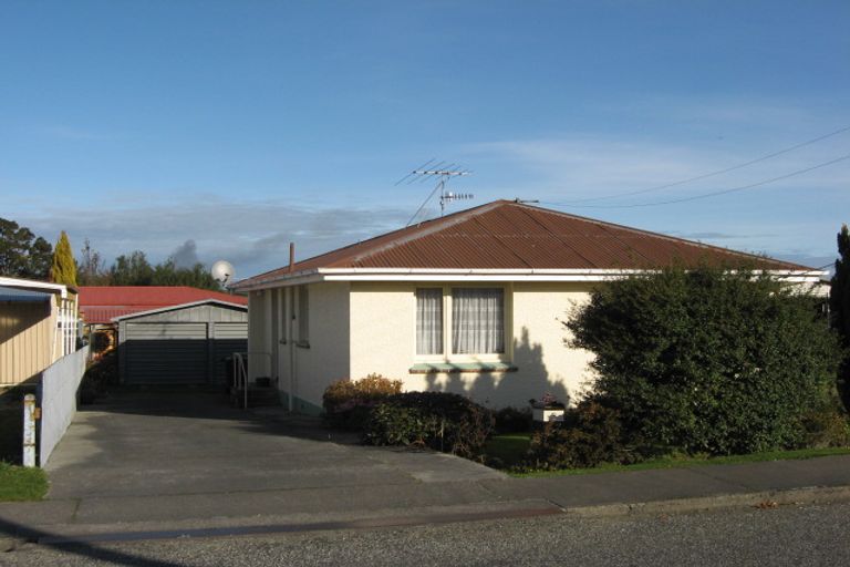 Photo of property in 5 Burrows Street, East Gore, Gore, 9710