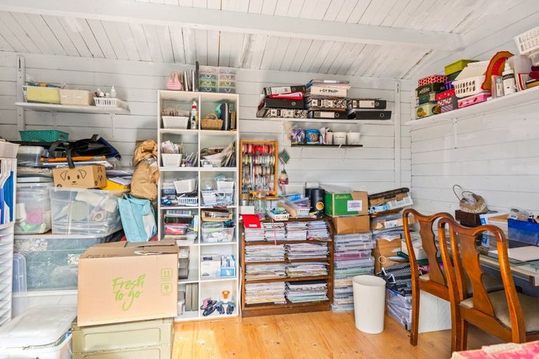 Photo of property in 3241 Paparoa-oakleigh Road, Paparoa, 0571