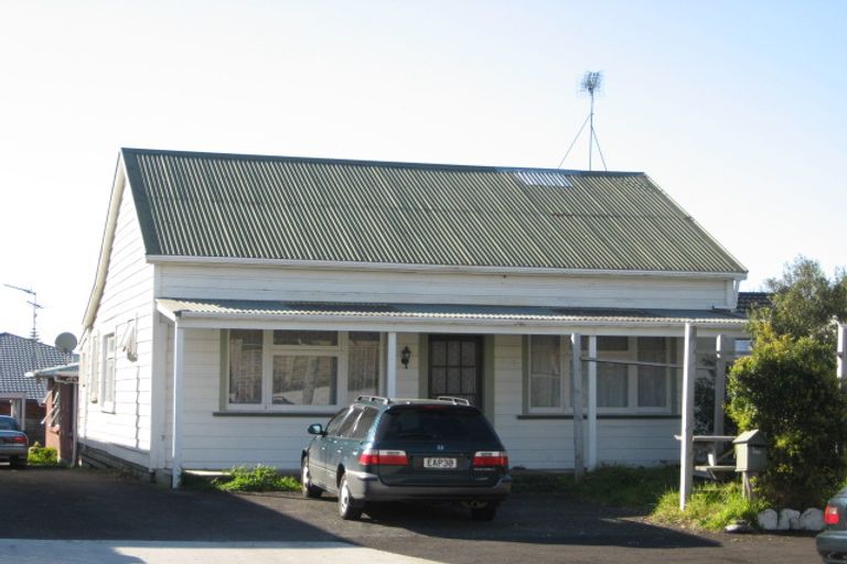 Photo of property in 251b Courtenay Street, Strandon, New Plymouth, 4312