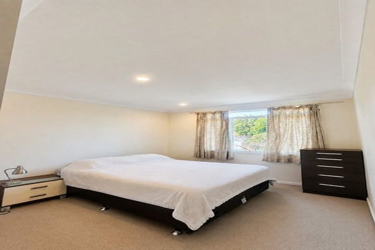 Photo of property in 56a Chilcott Road, Henderson, Auckland, 0612