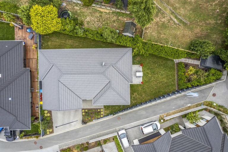 Photo of property in 31 Mooring Close, Whitby, Porirua, 5024