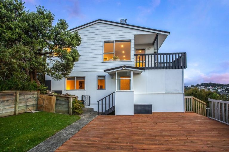 Photo of property in 76 Mercury Way, Whitby, Porirua, 5024