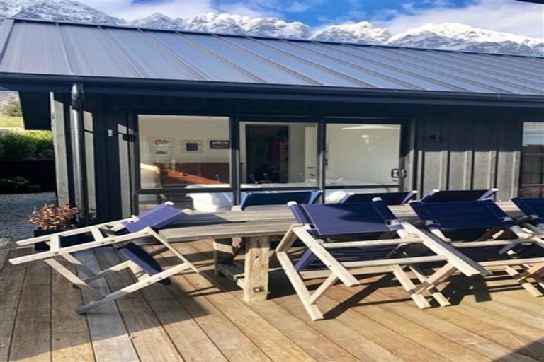 Photo of property in 25 Hackett Road, Jacks Point, Queenstown, 9371