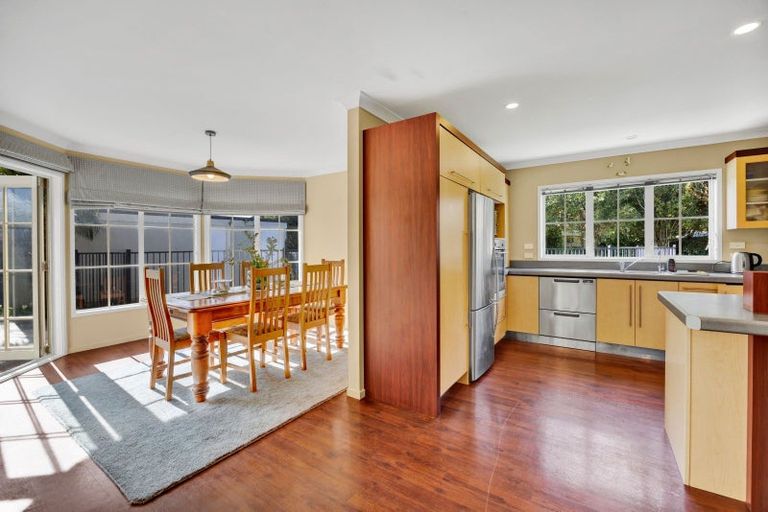 Photo of property in 51 Shelter Grove, Frankleigh Park, New Plymouth, 4310