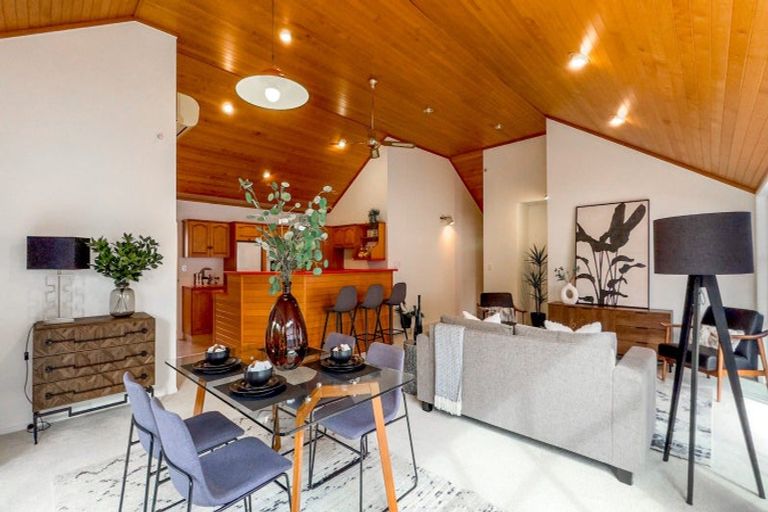 Photo of property in 102 Beach Road, Thames, 3500