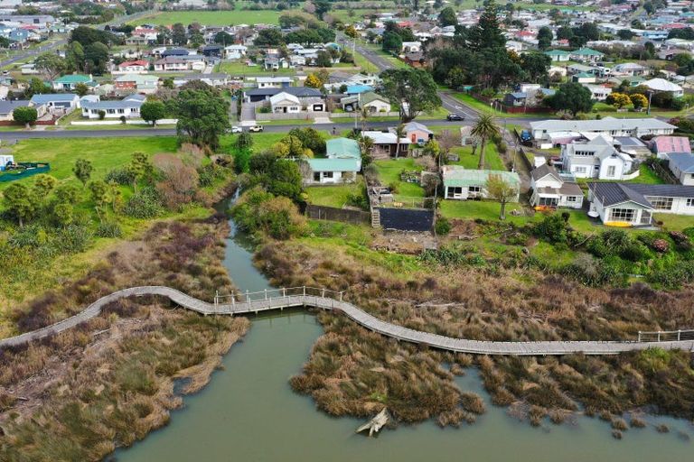 Photo of property in 116 Centennial Avenue, Waitara, 4320