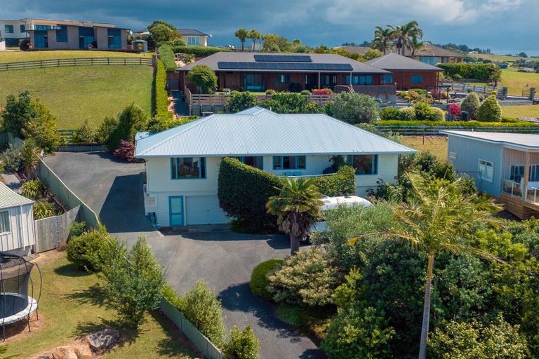 Photo of property in 4 Torsby Road, Coopers Beach, 0420