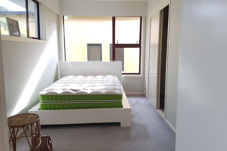 Photo of property in 161 Shakespeare Road, Milford, Auckland, 0620