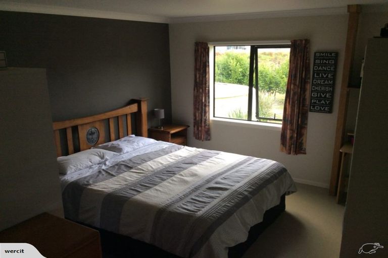 Photo of property in 245a Muriwai Valley Road, Muriwai, Waimauku, 0881