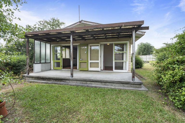 Photo of property in 13 Ennis Avenue, Pakuranga Heights, Auckland, 2010