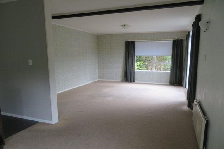 Photo of property in 3 Harbour View Road, Harbour View, Lower Hutt, 5010