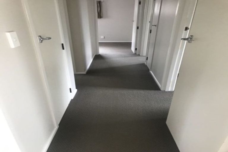 Photo of property in 2/75 Monarch Avenue, Hillcrest, Auckland, 0627