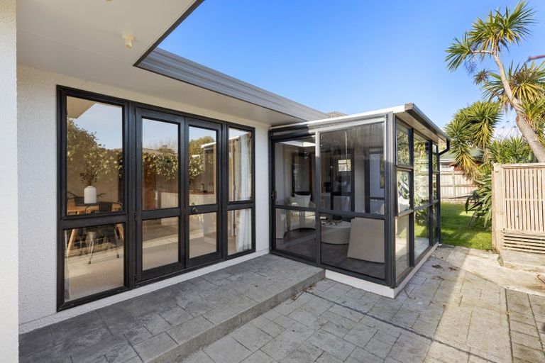 Photo of property in 20a East Street, Terrace End, Palmerston North, 4410