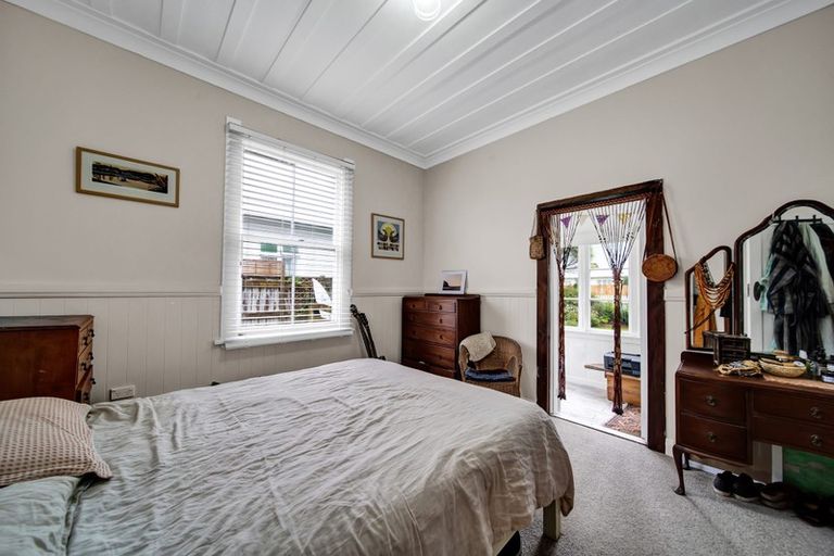 Photo of property in 72 King Street, Opunake, 4616