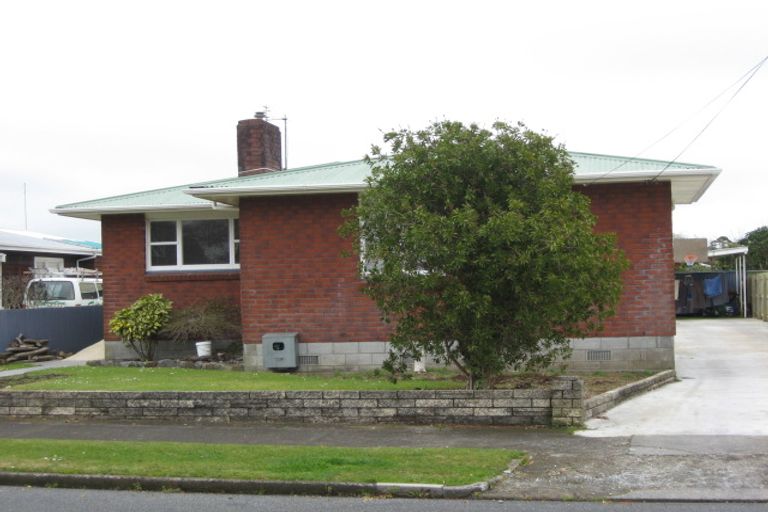 Photo of property in 14 Manu Crescent, Upper Vogeltown, New Plymouth, 4310
