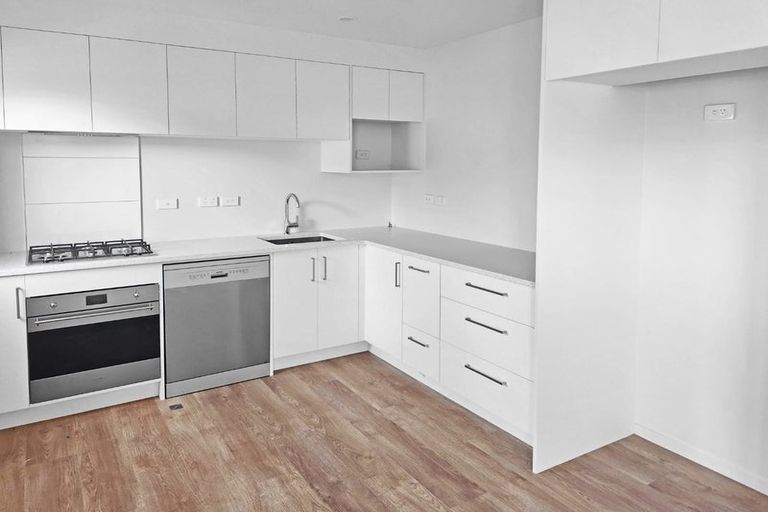 Photo of property in 3/12 Mana Avenue, Titahi Bay, Porirua, 5022