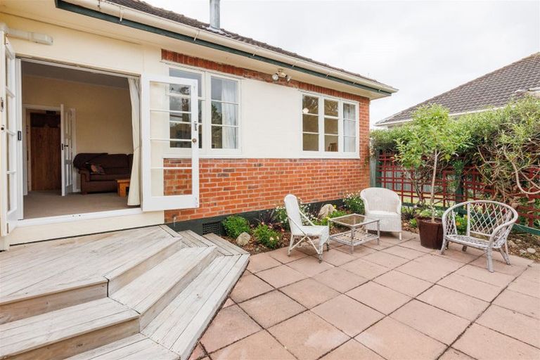 Photo of property in 55 Savage Crescent, West End, Palmerston North, 4412