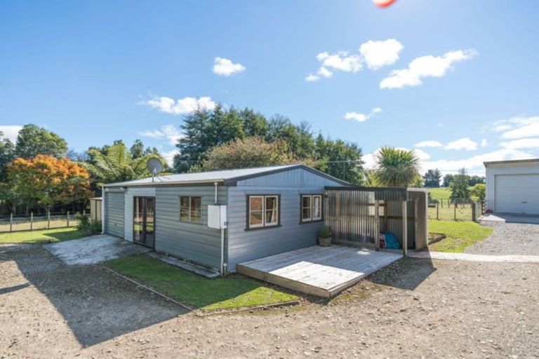 Photo of property in 10 Haggerty Street, Kimbolton, 4774