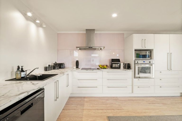 Photo of property in 51 Silver Springs Boulevard, Mosgiel, 9024