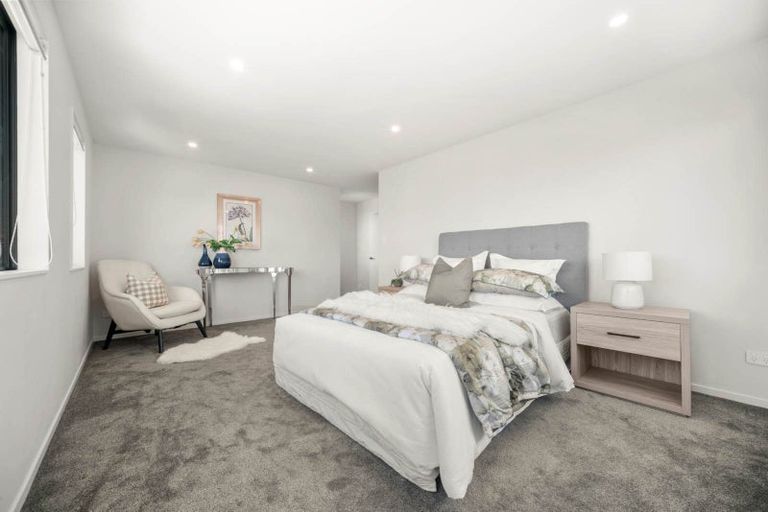 Photo of property in 43 Sunnyheights Road, Orewa, 0931