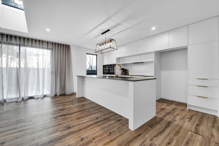 Photo of property in 74 Turuturu Road, Hawera, 4674