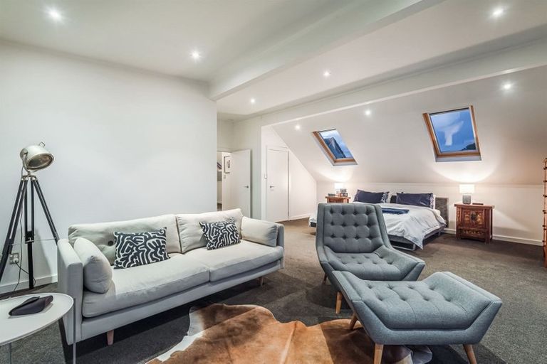 Photo of property in 5 Holiday Road, Milford, Auckland, 0620