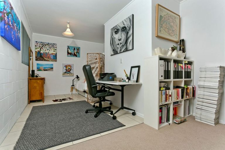 Photo of property in 1/2 Hume Drive, Hillcrest, Auckland, 0627
